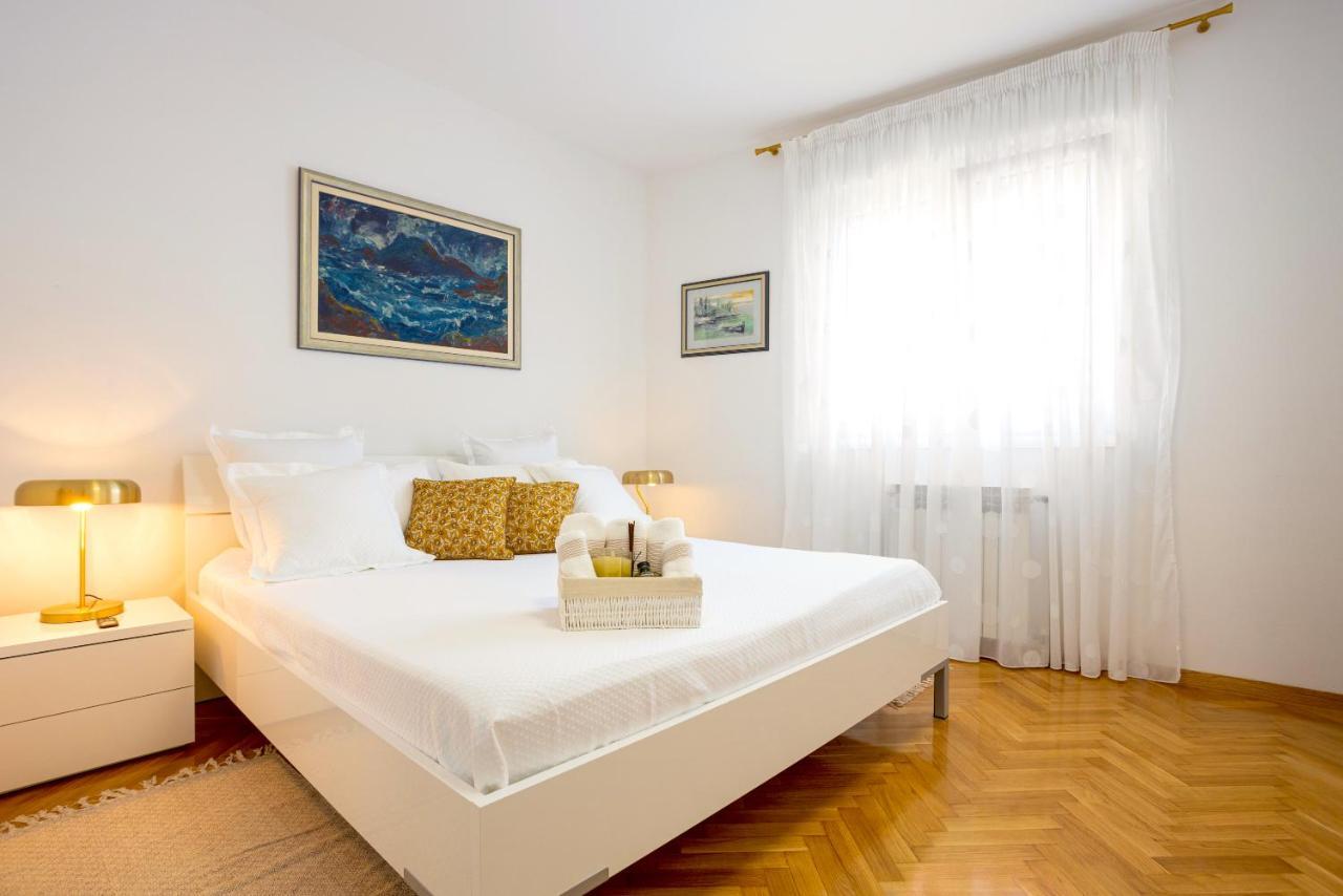 Lux Holiday Apartment Tony @ 10 Min Znjan Beach Split Luaran gambar