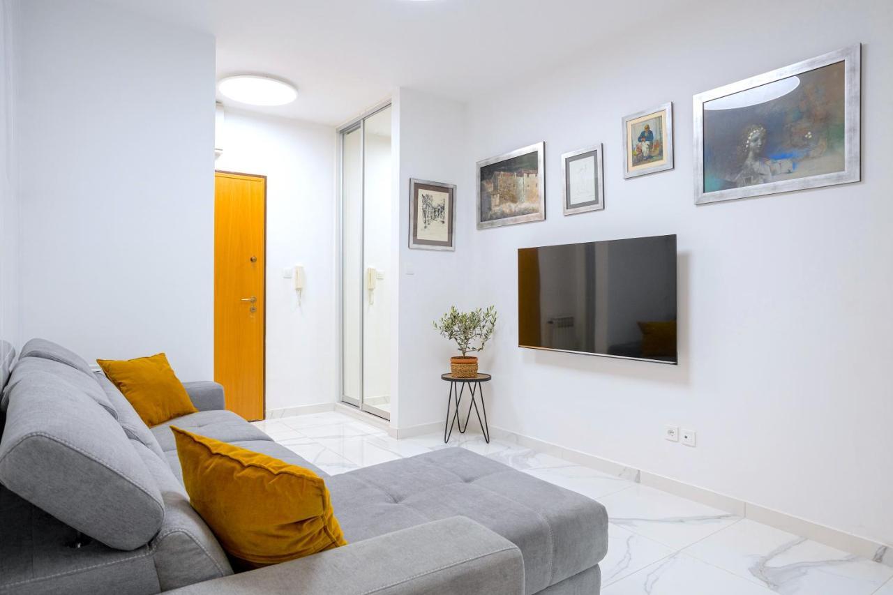 Lux Holiday Apartment Tony @ 10 Min Znjan Beach Split Luaran gambar